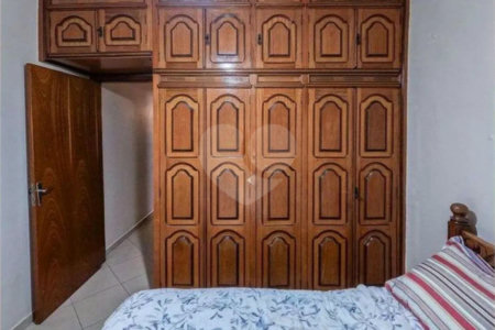 Casa à venda com 3 quartos em Jardim Marisa, São Paulo, SP