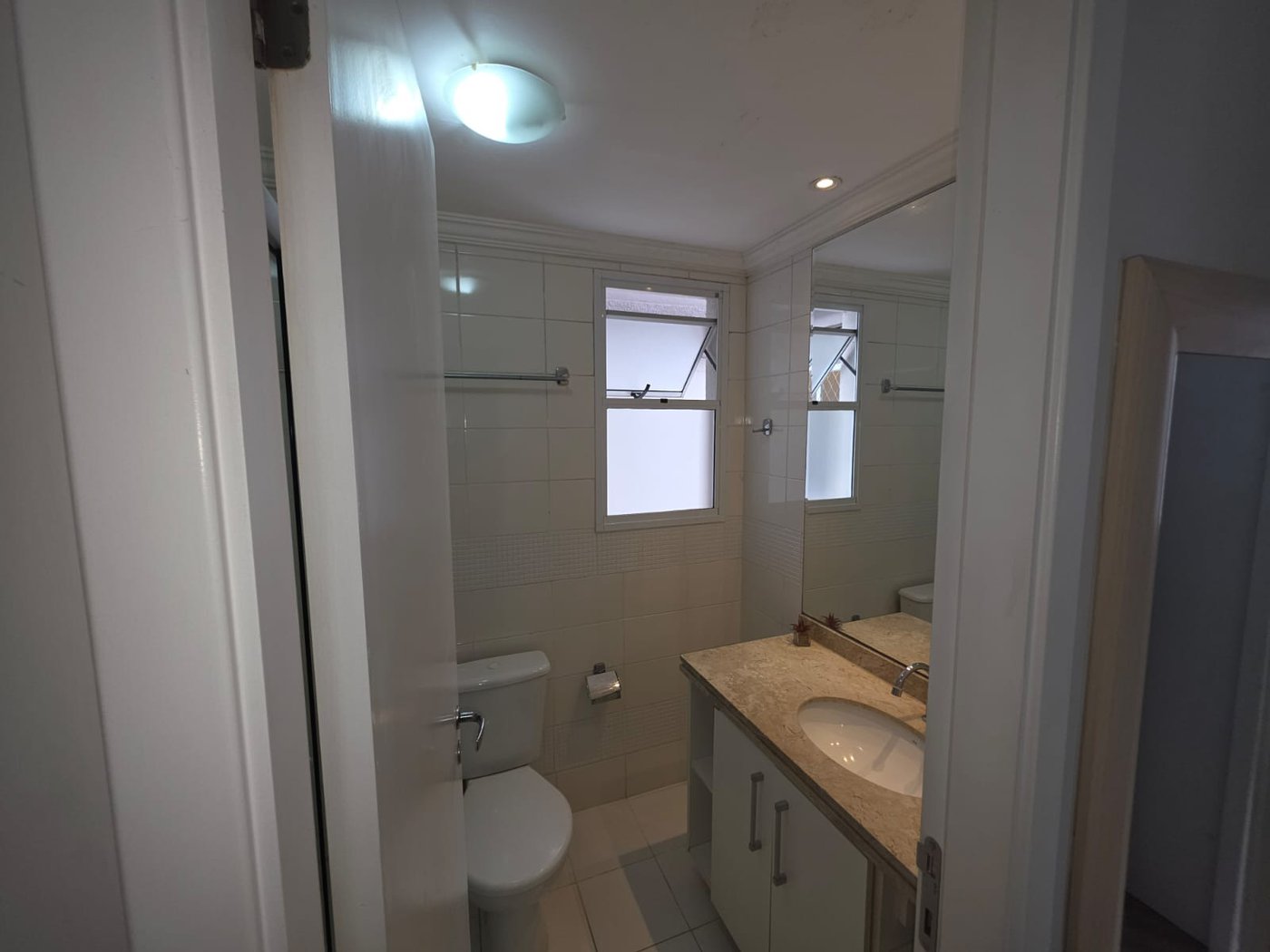 Apartamento à venda com 3 quartos, sendo 1 suíte, em Vila Augusta, Guarulhos, SP