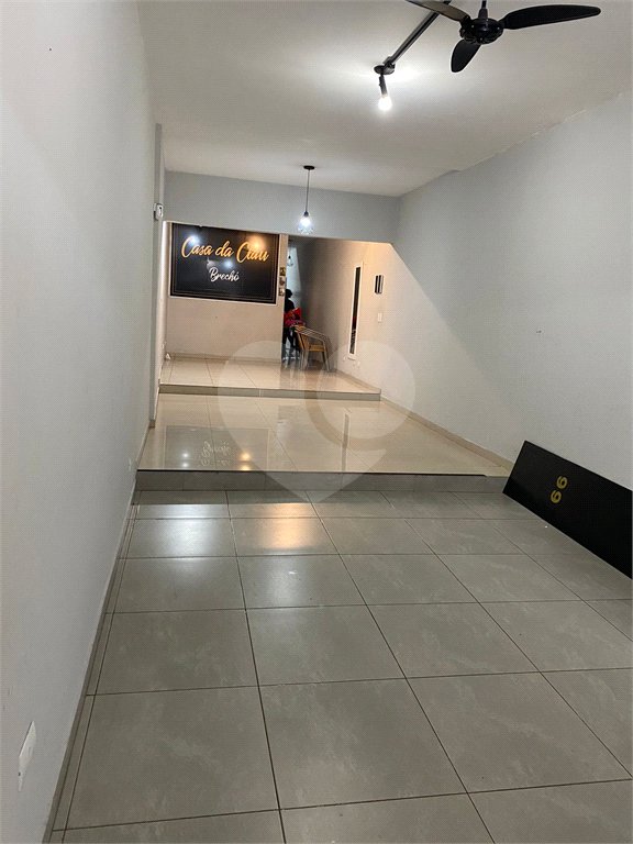 Sobrado à venda com 3 quartos, sendo 1 suíte,  em Jardim Regis, São Paulo, SP