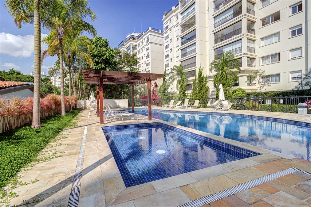 Apartamento à venda com 3 suítes em Chácara Santo Antônio, São Paulo, SP