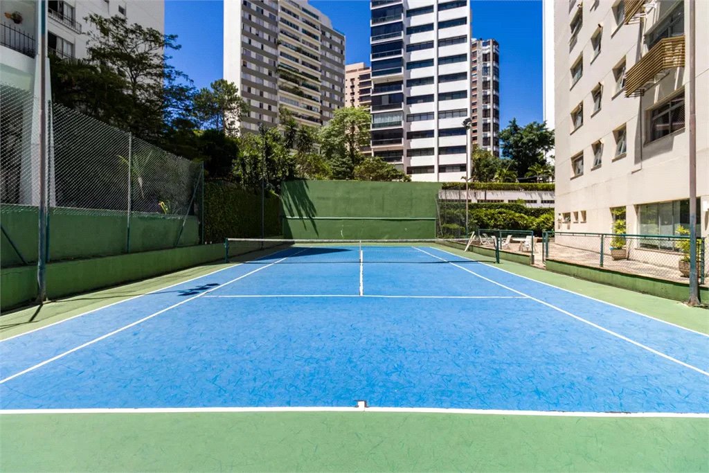 Apartamento à venda com 4 quartos, sendo 2 suítes, em Real Parque, São Paulo, SP