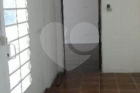 Casa à venda com 4 quartos, sendo 1 suíte, em Chora Menino, São Paulo, SP