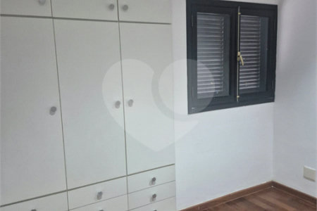 Casa de Vila à venda com 4 quartos, sendo 3 suítes, em Chácara Santo Antônio, São Paulo, SP