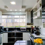 Casa à venda com 3 suítes no condomínio Oiti Residencial, São Paulo - SP