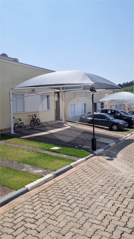 Casa à venda com 3 quartos, sendo 1 suíte, no condomínio Residencial Vila D`ouro, Cotia - SP