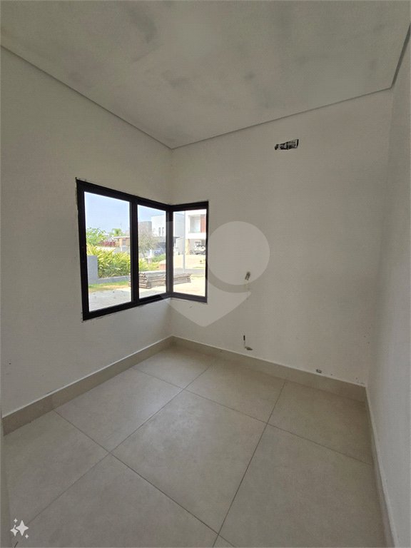 Casa à venda com 4 quartos, sendo 3 suítes, no condomínio Alphaville Nova Esplanada 4, Votorantim - SP
