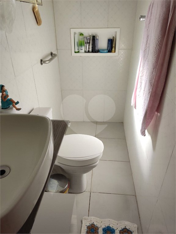 Casa à venda com 3 quartos, sendo 2 suítes, no condomínio Residencial Jardim Lago da Cantareira, Mairiporã - SP