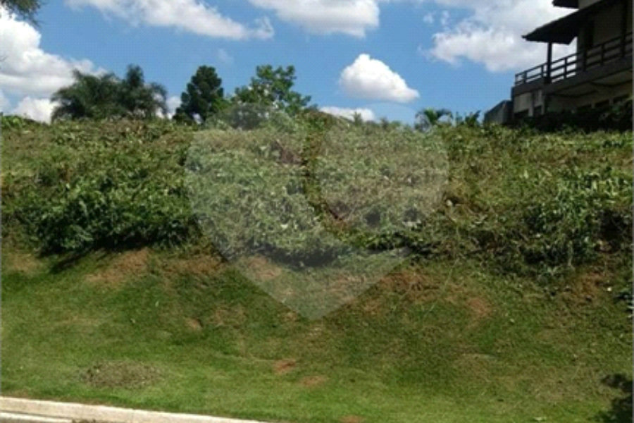 Terreno à venda no condomínio Suíça da Cantareira, Mairiporã - SP