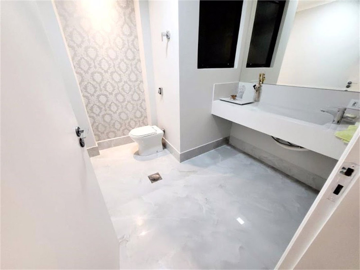 Apartamento Residencial à venda, Gonzaga, Santos - AP1919.