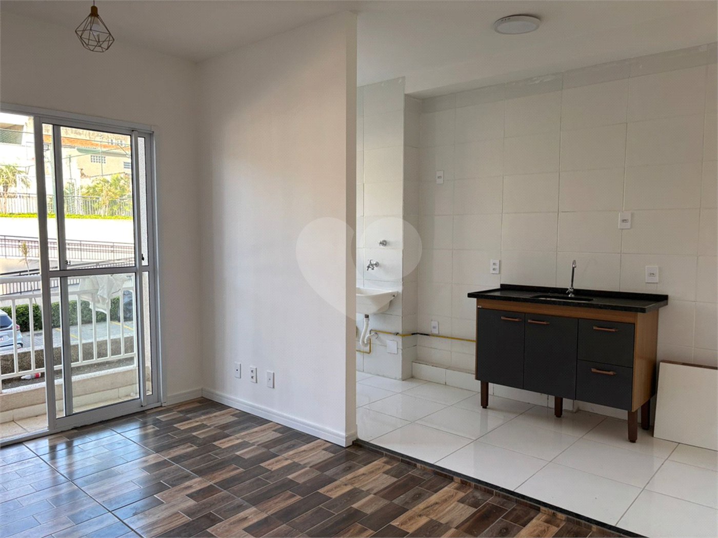 Apartamento à venda com 2 quartos em Jardim Rodrigues Alves, Ferraz de Vasconcelos, SP