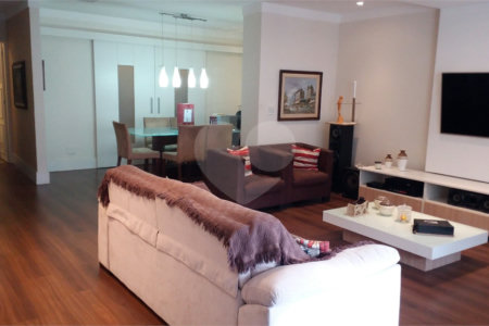 Apartamento à venda com 4 quartos, sendo 1 suíte,  em Tijuca, Rio de Janeiro, RJ