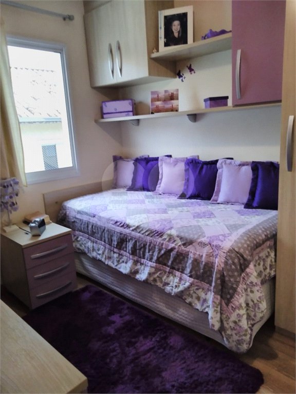 Casa à venda com 3 quartos, sendo 1 suíte, no condomínio Moradas do Horto, São Paulo - SP