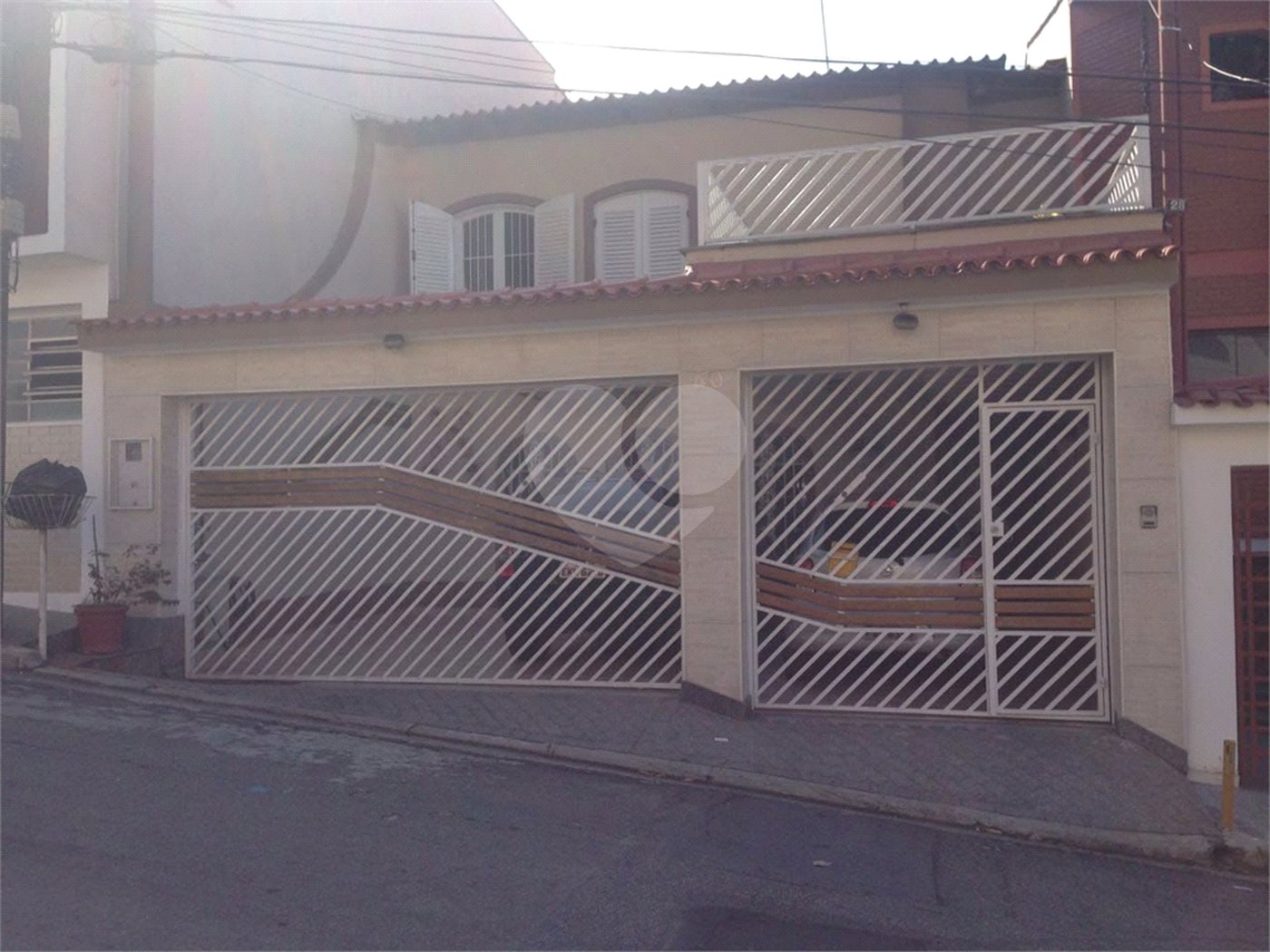 Sobrado à venda com 4 quartos, sendo 1 suíte,  em Horto Florestal, São Paulo, SP
