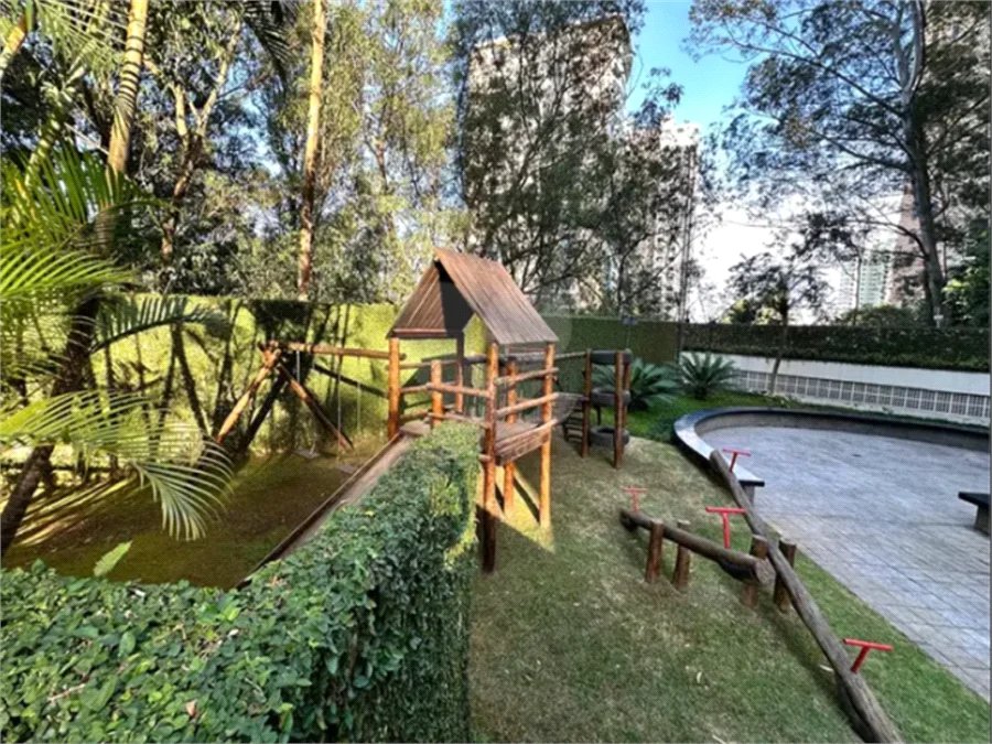 Apartamento para alugar com 2 suítes em Vila Andrade, São Paulo, SP