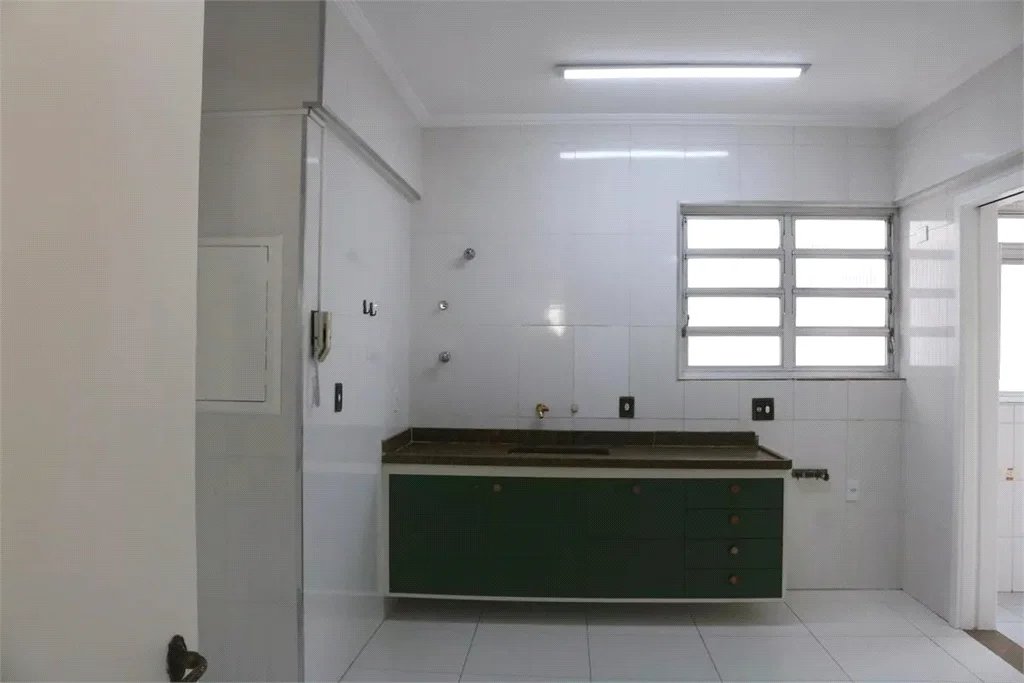 Apartamento à venda com 3 quartos, sendo 1 suíte, em Água Branca, São Paulo, SP
