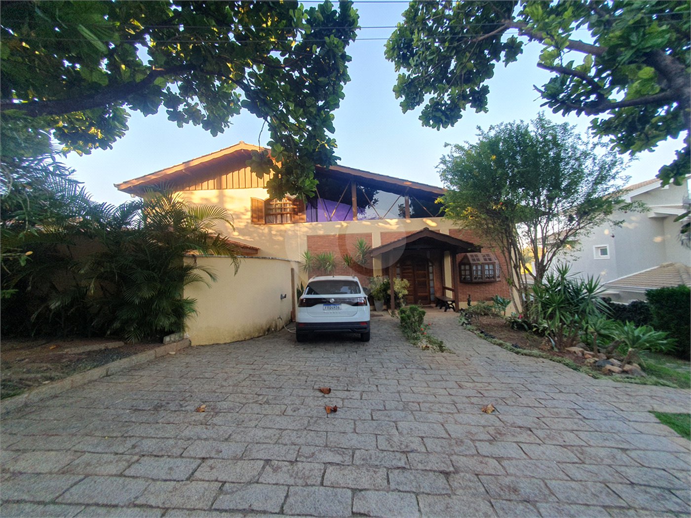Casa à venda com 4 quartos, sendo 2 suítes,  no condomínio Vinhas da Vista Alegre - Lado Café, Vinhedo - SP