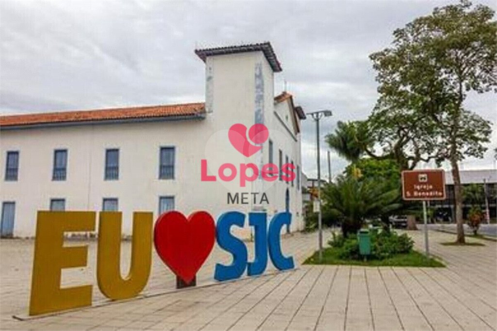 Apartamento à venda com 2 quartos, sendo 1 suíte,  em Jardim São Leopoldo, São José dos Campos, SP