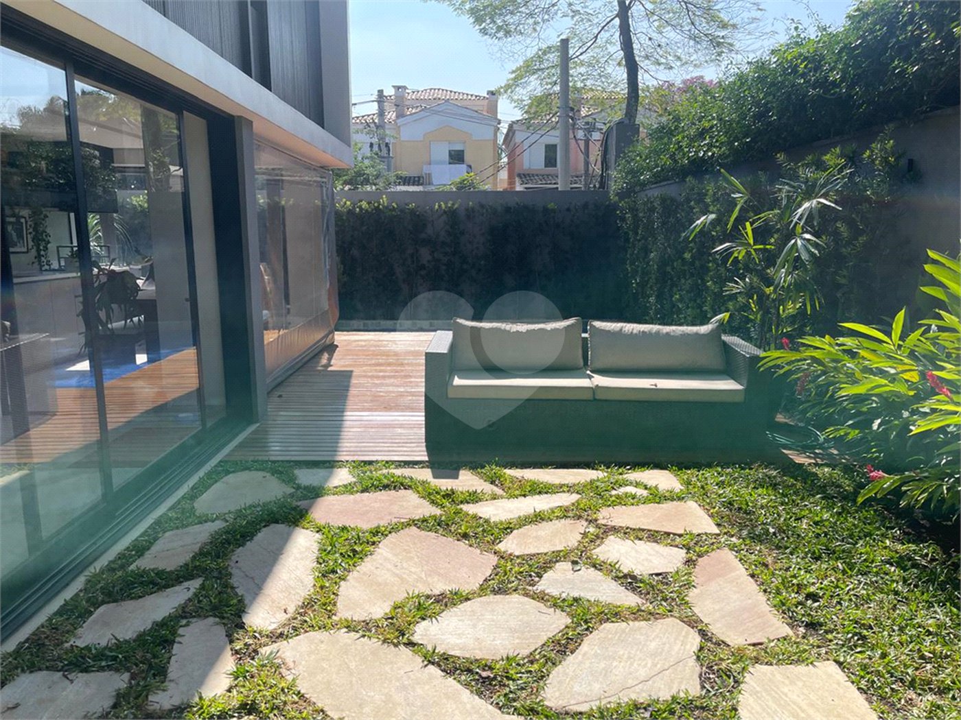Casa à venda com 3 suítes no condomínio Reserva 8, São Paulo - SP