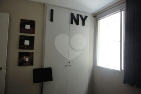 Apartamento à venda com 3 quartos, sendo 1 suíte, em Moema, São Paulo, SP