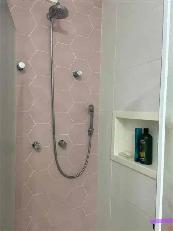 Casa à venda com 3 quartos, sendo 1 suíte, no condomínio Villas de São Francisco I, São Paulo - SP