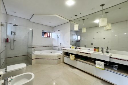 Casa à venda com 3 suítes no condomínio Village D'avignon, Sorocaba - SP