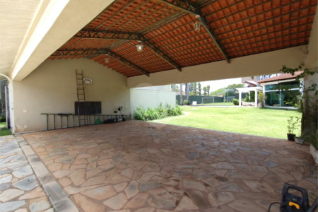 Casa à venda com 5 suítes em Jardim Colombo, Itapetininga, SP