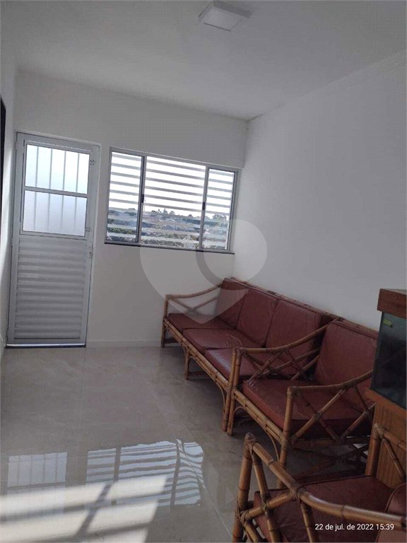 Sobrado à venda com 3 quartos em Parque Santa Rosa, Suzano, SP