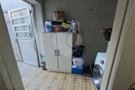 Casa Térrea à venda com 5 quartos, sendo 1 suíte, em Chora Menino, São Paulo, SP
