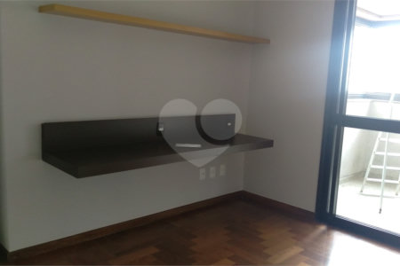 Apartamento à venda com 4 suítes em Vila Suzana, São Paulo, SP