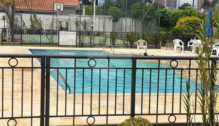 Casa à venda com 3 quartos, sendo 1 suíte,  no condomínio Villa das Flores, Mogi das Cruzes - SP