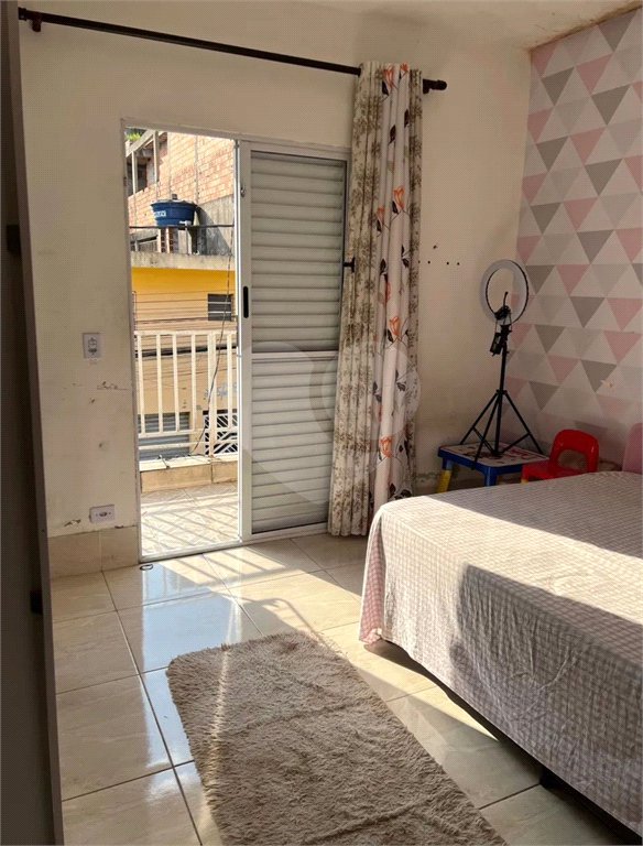 Casa à venda com 3 quartos em Jardim Suína, Taboão da Serra, SP