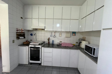 Casa à venda com 5 quartos, sendo 3 suítes, no condomínio Estância Marambaia, Vinhedo - SP