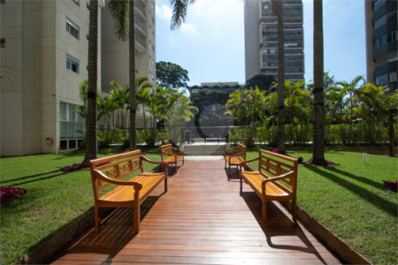 Apartamento à venda com 4 quartos, sendo 3 suítes,  em Vila Romana, São Paulo, SP
