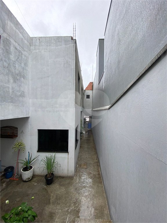 Sobrado à venda com 3 quartos, sendo 1 suíte, em Jardim Quaresmeira II, Suzano, SP