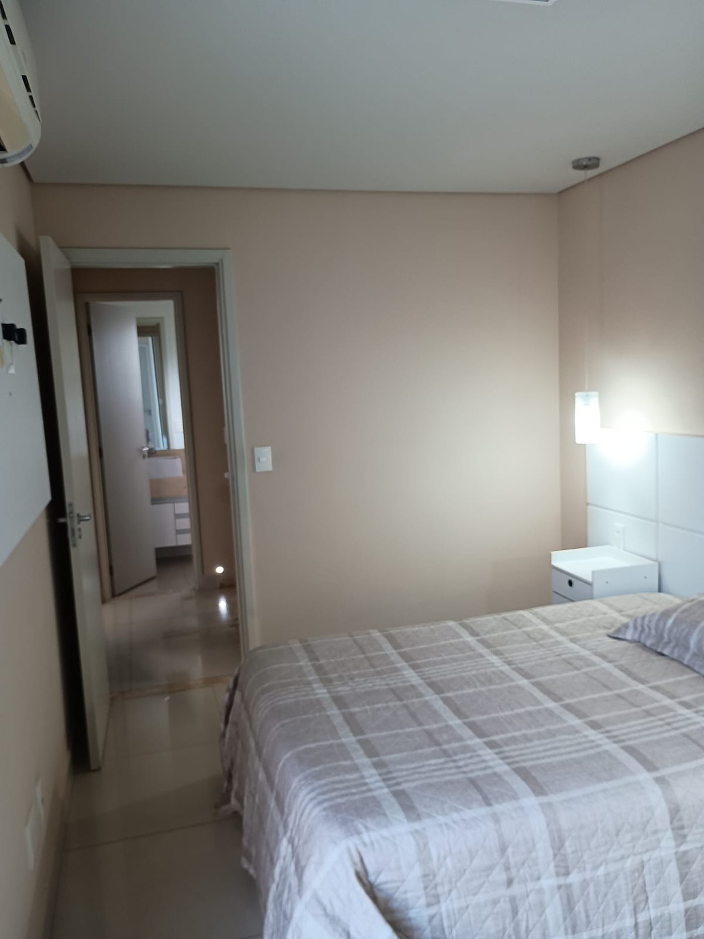 Casa à venda com 3 quartos, sendo 1 suíte,  no condomínio Vila flora, Hortolândia - SP