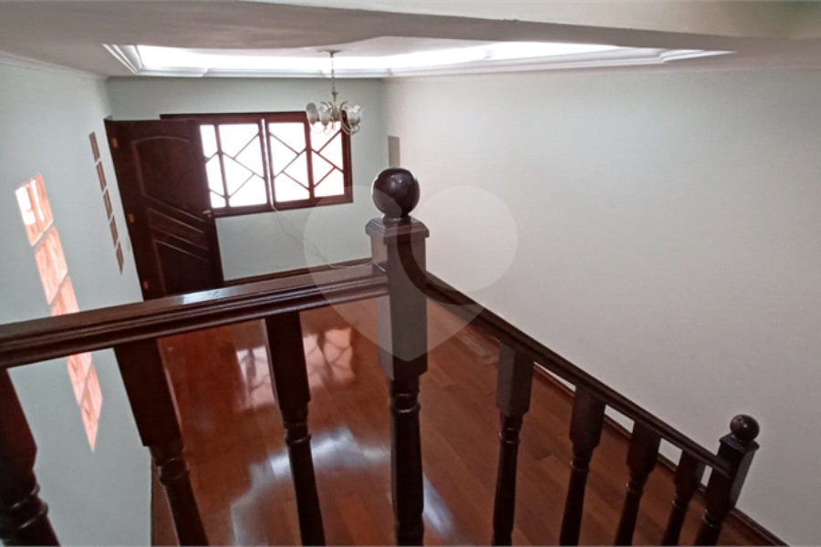 Sobrado à venda com 3 quartos, sendo 1 suíte, em Parque Renato Maia, Guarulhos, SP