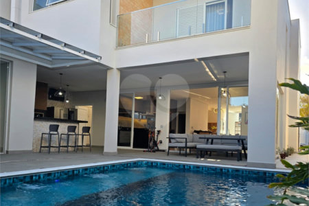 Casa à venda com 6 quartos, sendo 3 suítes, no condomínio Ibiti Royal Park, Sorocaba - SP