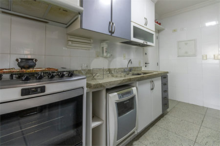 Apartamento com 96 metros em Campo Belo com 3 Dormitorios/Aceita Permutas