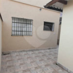 Sobrado amplo com 3 quartos, suíte e quintal para venda no Tremembé !!!