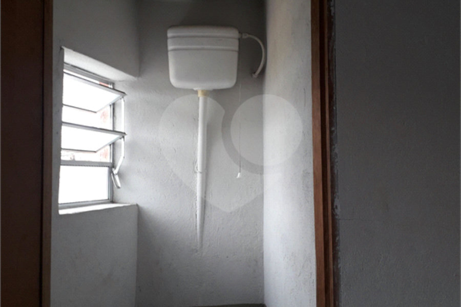 Casa à venda com 3 quartos, sendo 1 suíte, no condomínio Luís de Oliveira Bulhões, São Paulo - SP