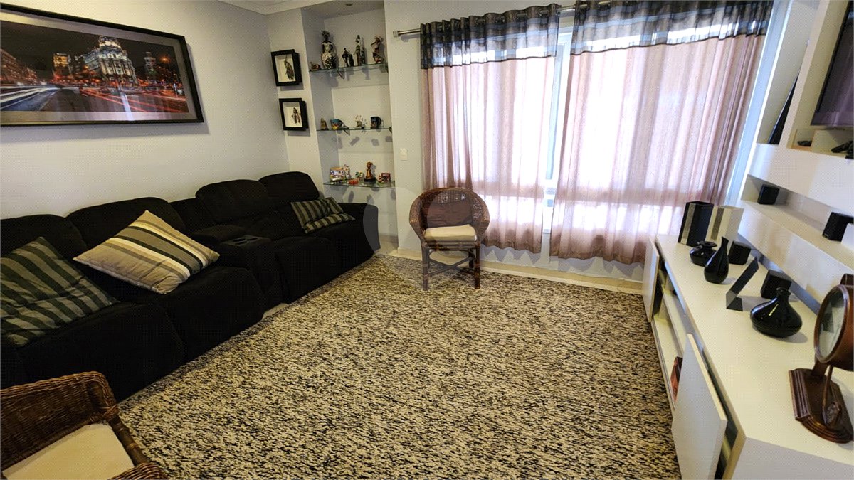 Casa à venda ou para alugar com 5 suítes no condomínio Residencial Jardim Primavera, Louveira - SP