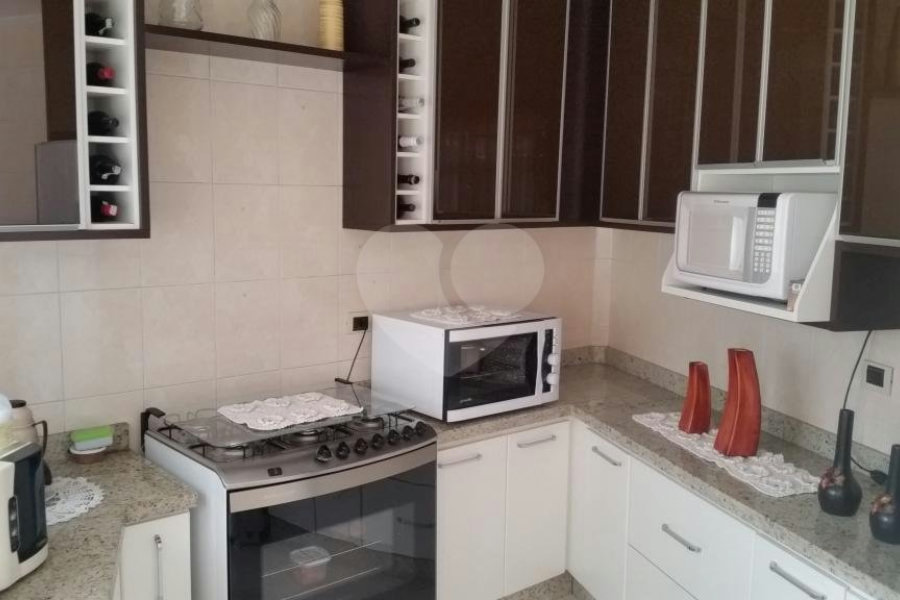 Sobrado à venda com 3 quartos, sendo 1 suíte, em Tremembé, São Paulo, SP