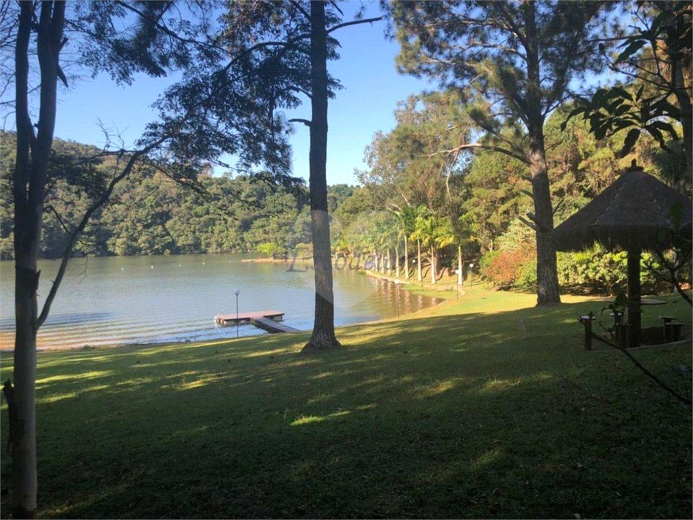 Casa à venda com 4 quartos, sendo 1 suíte, no condomínio Loteamento Haras El Passo, Mairiporã - SP