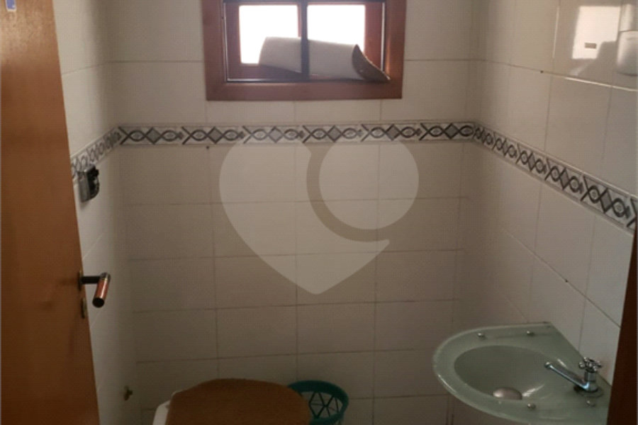 Casa à venda com 5 quartos, sendo 3 suítes,  em Vila Galvão, Guarulhos, SP