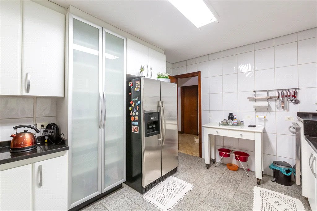 Casa à venda com 4 quartos, sendo 2 suítes, em Brooklin Paulista, São Paulo, SP
