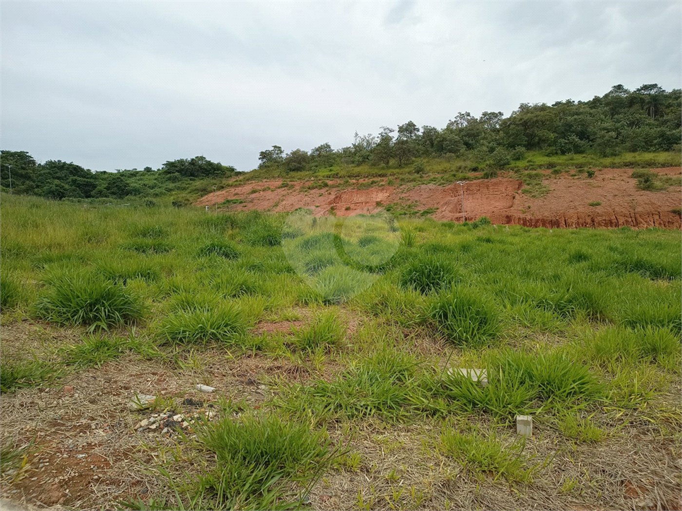 Terreno à venda no condomínio Portal Lamis, Bom Jesus dos Perdões - SP