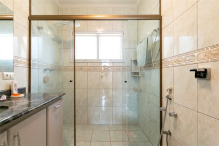 Casa à venda com 3 quartos, sendo 1 suíte,  em Vila Cordeiro, São Paulo, SP