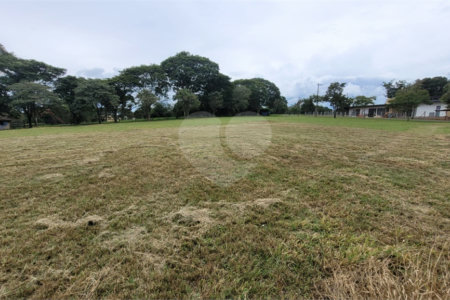 Loteamento Residencial em Condomínio