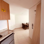 Apartamento com Varanda Gourmet em Condomínio Clube na Enseada – 2 Dormitórios