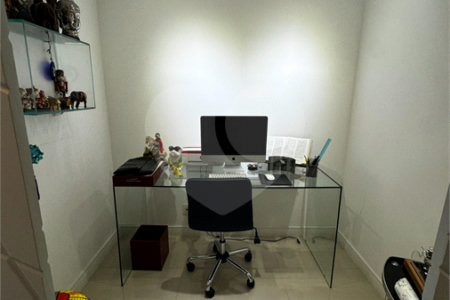 Apartamento à venda com 3 quartos, sendo 1 suíte,  em Vila Suissa, Mogi das Cruzes, SP